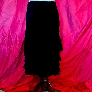 NWT Black House White skirt